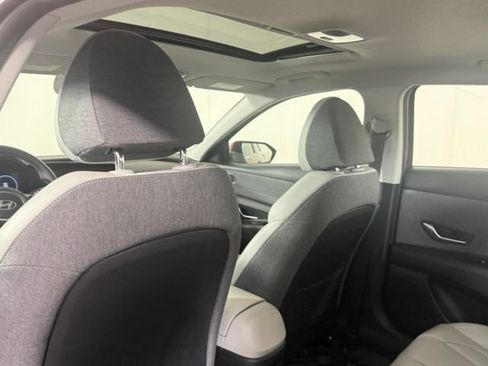 Used 2026 Hyundai Elantra Limited FWD image 24