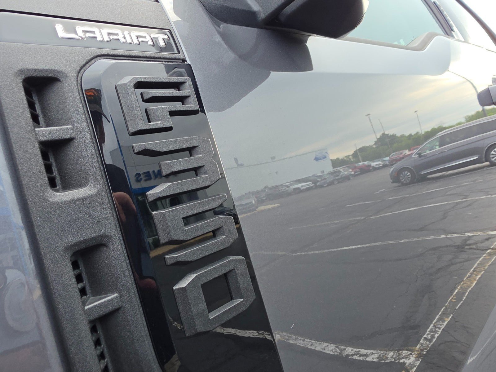 Used 2024 Ford F350 Lariat w/ Lariat Ultimate Package AWD/4WD image 9