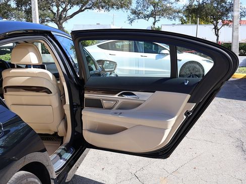 Used 2020 BMW 740i 740i image 28