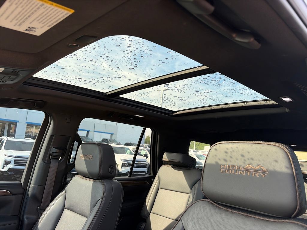 Used 2023 Chevrolet Tahoe High Country w/ Premium Package AWD/4WD image 30