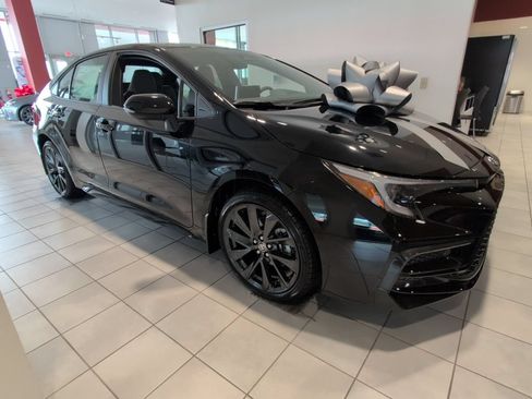 Used 2026 Toyota Corolla SE w/ SE Package FWD image 7