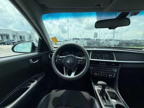 Used 2020 Kia Optima S w/ Paint Protection Package FWD image 8