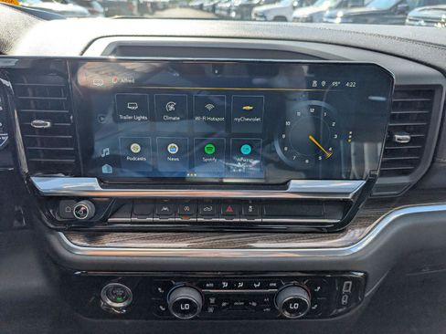 Used 2022 Chevrolet Silverado 1500 LT AWD/4WD image 14