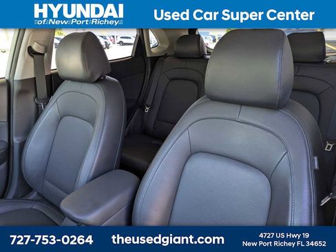 Used 2023 Hyundai Kona Limited image 7