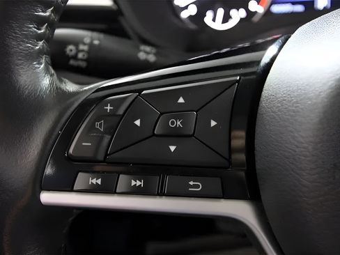 Used 2023 Nissan Altima 2.5 SL FWD image 22