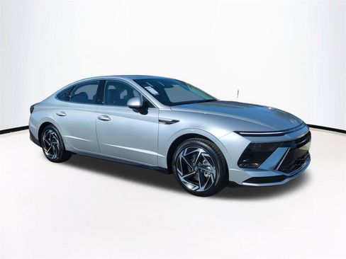 New 2026 Hyundai Sonata SEL image 2