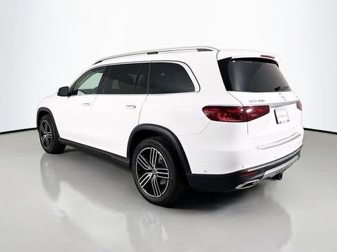 Used 2024 Mercedes-Benz GLS 450 4MATIC image 3