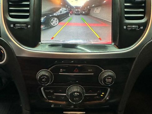 Used 2016 Chrysler 300 Limited image 18