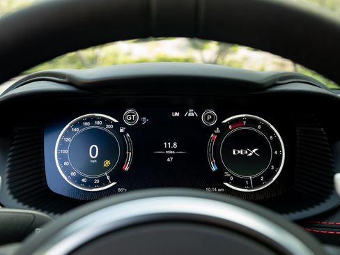Used 2021 Aston Martin DBX AWD/4WD image 12