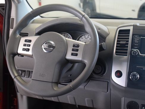 Used 2015 Nissan Frontier Desert Runner RWD image 51