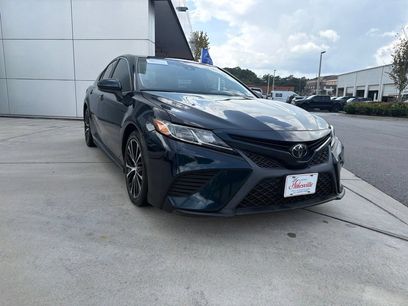 Used 2019 Toyota Camry SE w/ Carpet Mat Package