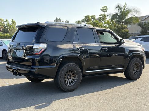 Used 2023 Toyota 4Runner Limited AWD/4WD image 3