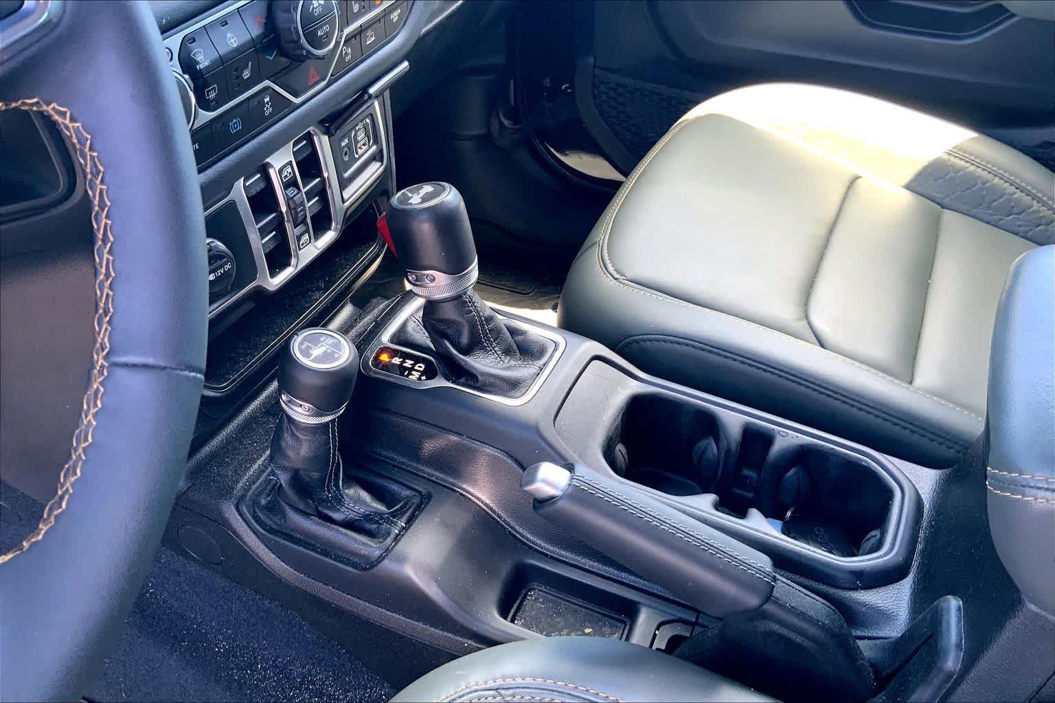 Used 2024 Jeep Wrangler High Altitude AWD/4WD image 16