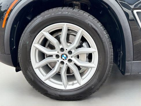 Used 2022 BMW X5 xDrive40i AWD/4WD image 46