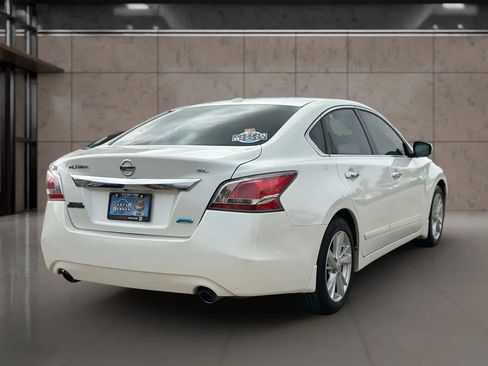 Used 2014 Nissan Altima 2.5 SL w/ Technology Package image 2