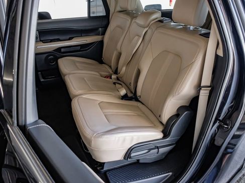 Used 2022 Ford Expedition Max Limited image 39