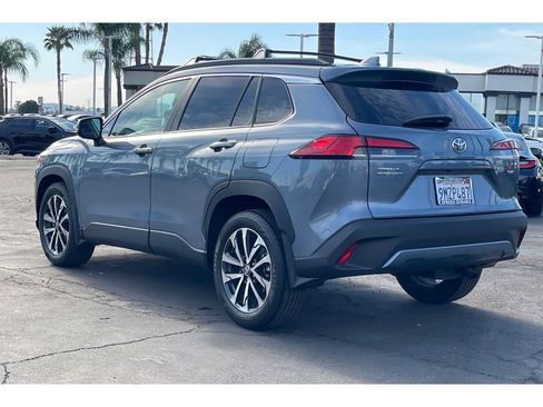 Used 2024 Toyota Corolla Cross XLE w/ Convenience Package image 3