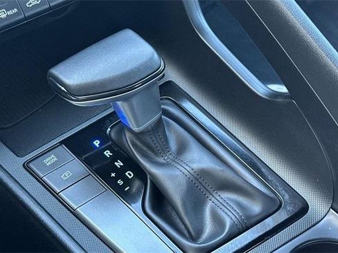 Certified 2025 Hyundai Elantra Sport image 21