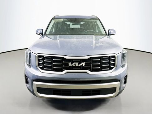 Used 2023 Kia Telluride S w/ S Sunroof Package image 2