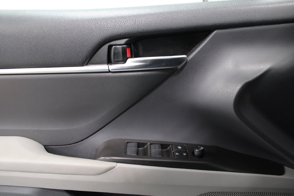 Used 2022 Toyota Camry LE FWD image 38