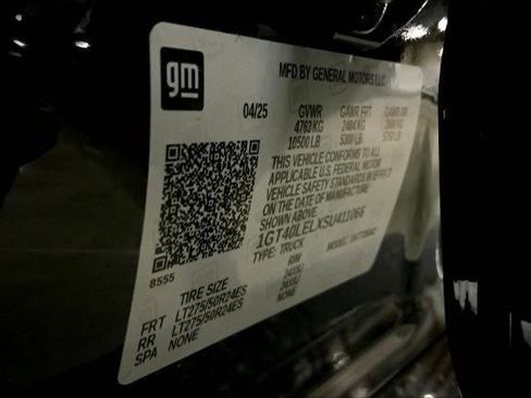 New 2025 GMC Sierra EV Denali image 13