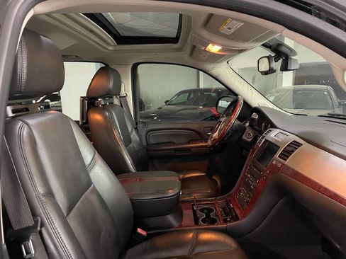 Used 2009 Cadillac Escalade EXT image 31