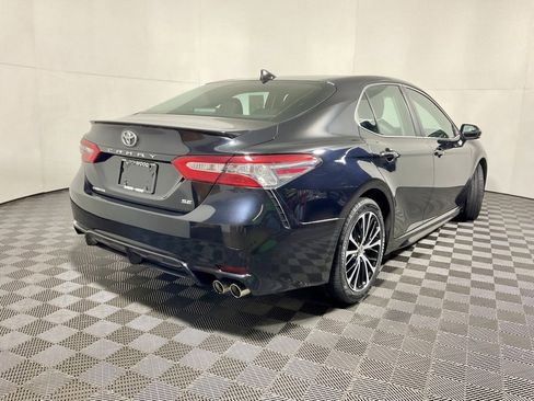Used 2019 Toyota Camry LE image 14