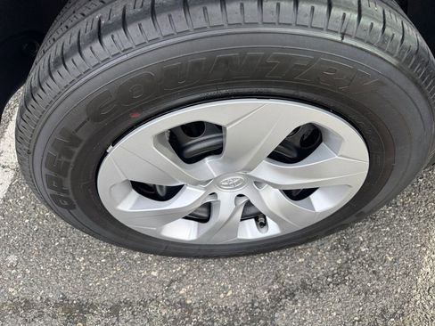 Used 2025 Toyota RAV4 LE image 20