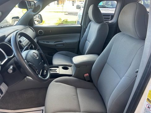 Used 2011 Toyota Tacoma 2WD Access Cab w/ Convenience Pkg image 10