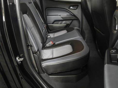 Used 2022 Chevrolet Colorado Z71 w/ Z71 Midnight Edition image 41