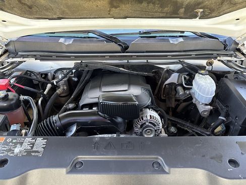 Used 2011 Chevrolet Silverado 3500 W/T AWD/4WD image 35