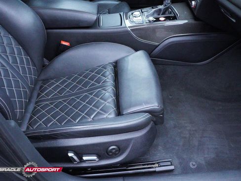 Used 2017 Audi S6 Premium Plus w/ Driver Assistance Package image 31