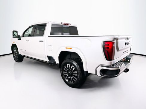 Used 2025 GMC Sierra 2500 Denali Ultimate w/ Max Trailering Package image 6