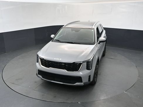 Certified 2024 Kia Sorento S w/ Panoramic Sunroof Package AWD/4WD image 23