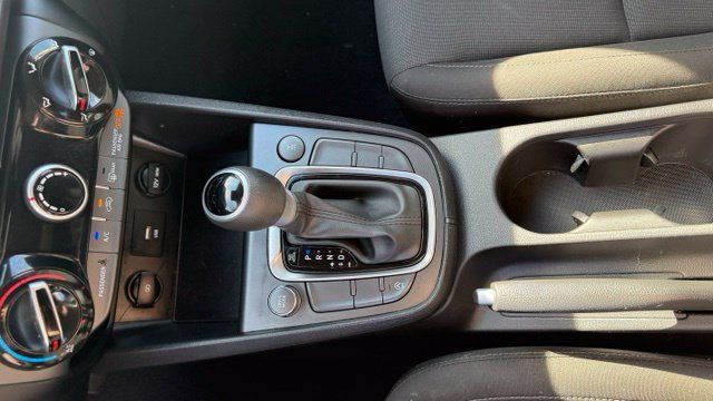 Used 2023 Hyundai Kona SEL AWD/4WD image 21
