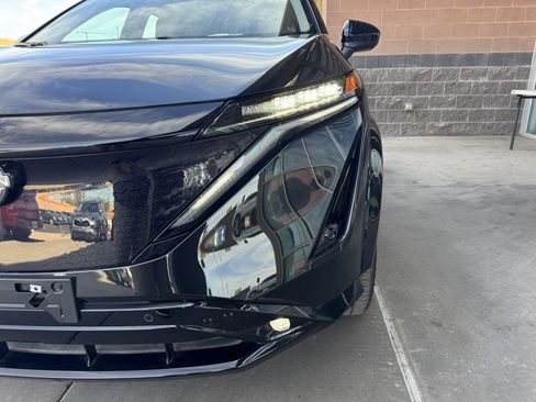 Used 2023 Nissan Ariya FWD image 12