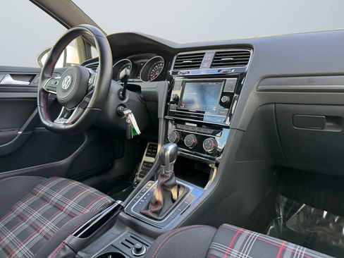 Used 2018 Volkswagen GTI S image 15
