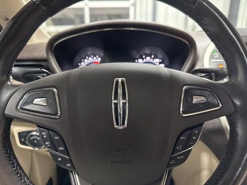 Used 2017 Lincoln MKC Reserve w/ Lincoln MKC Climate Package image 15