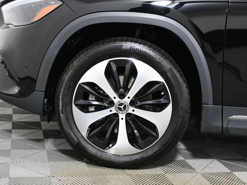 Certified 2026 Mercedes-Benz GLA 250 4MATIC image 11
