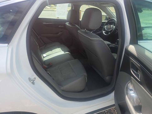 Used 2015 Chevrolet Impala LT w/ Convenience Package FWD image 21