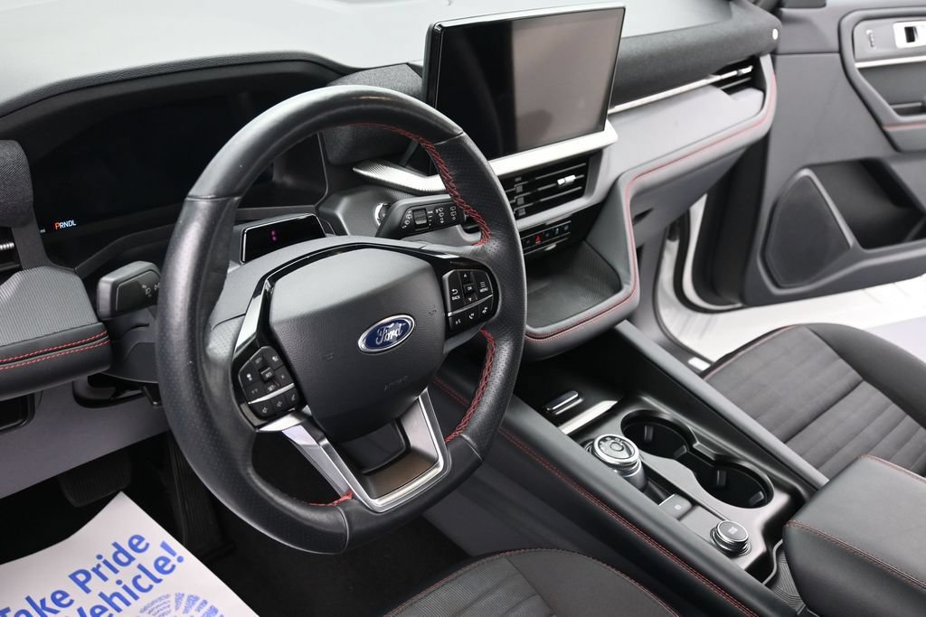 Certified 2025 Ford Explorer ST-Line AWD/4WD image 17