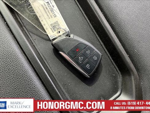 Used 2025 GMC Sierra 1500 SLT RWD image 34