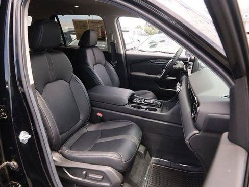 Used 2025 Honda Pilot EX-L image 28