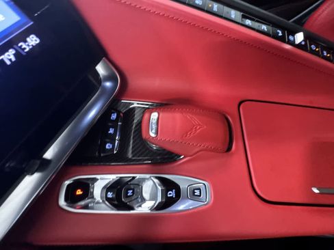 Used 2021 Chevrolet Corvette Stingray Premium Cpe w/ Z51 Performance Package image 31