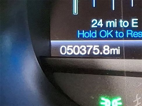 Used 2022 Ford Edge SE w/ Black Appearance Package image 19