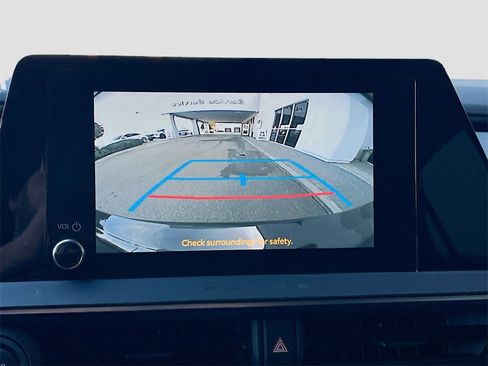 Used 2024 Toyota Prius Prime XSE Premium image 13