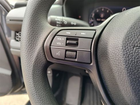 Used 2025 Honda Accord LX image 22