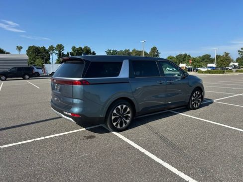 Certified 2024 Kia Carnival EX FWD image 6