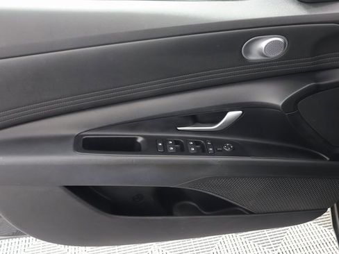 Used 2021 Hyundai Elantra SEL w/ Convenience Package image 25