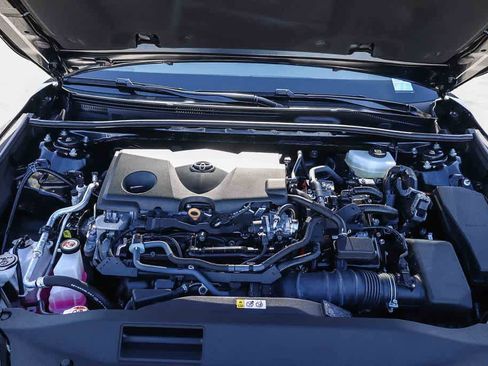 Used 2025 Toyota Camry XLE FWD image 27